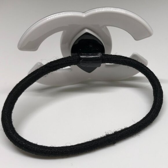 Black & White CC Pony Tail - Picture 4 of 16